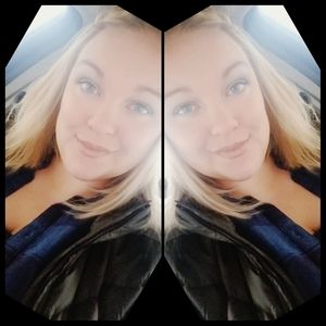 Meet your Posher, Dana